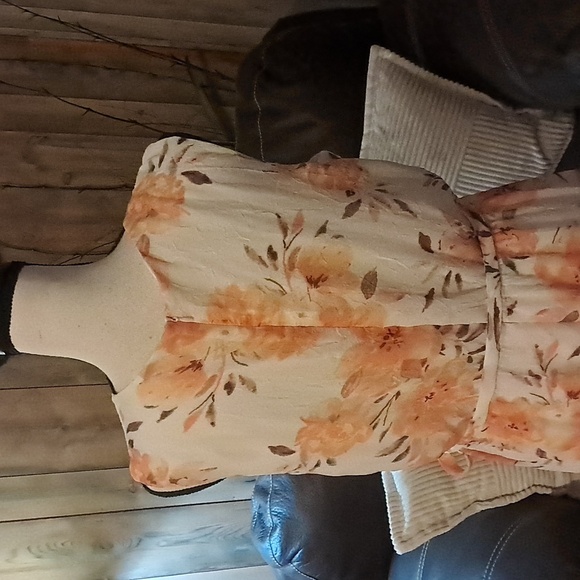 Apricot Floral Midi Sleeveless Dress UK Size 16 - Picture 5 of 8